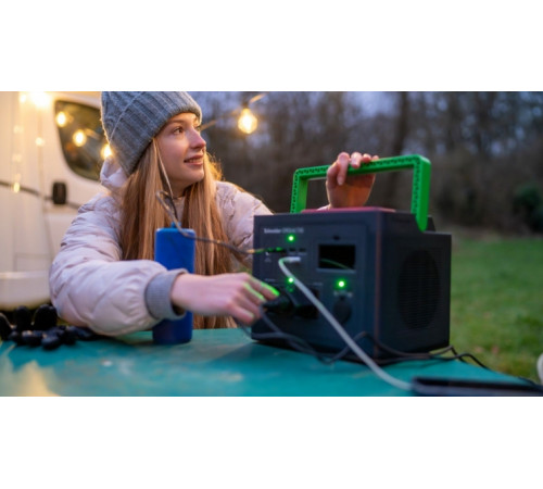 Портативна електростанція Schneider Electric OffGrid Portable Power Station 730, 700 Вт, 738 Вт/год, Wireless Charge (PPS730-GR)