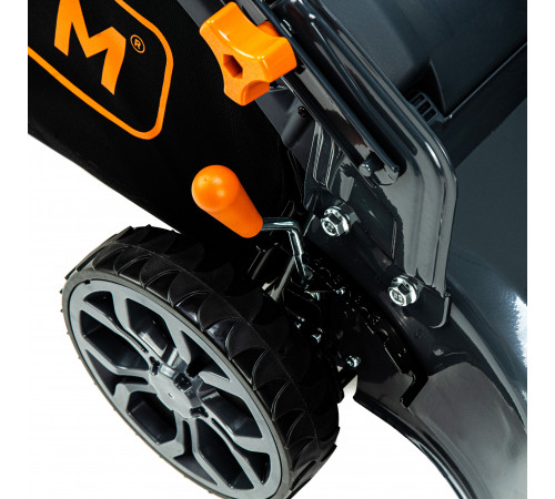 Газонокосарка бенз. LM42, 4к.с., ширина захвату 42см, висота скош. 25-75мм, травозбірник 45л, несамохідна