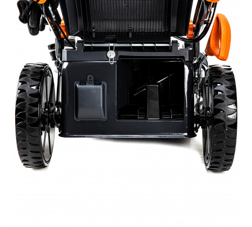 Газонокосарка бенз. LM48, 5к.с., ширина захвату 48см, висота скош. 30-80мм, травозбірник 70л, несамохідна