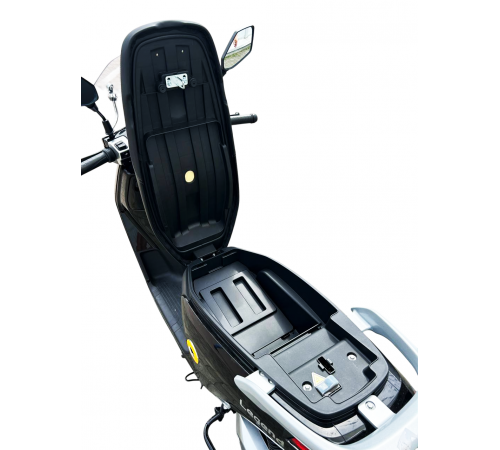 Скутер акумуляторний Legend, 2500Вт, 72V, швидкість 65км/год, запас ходу 85км